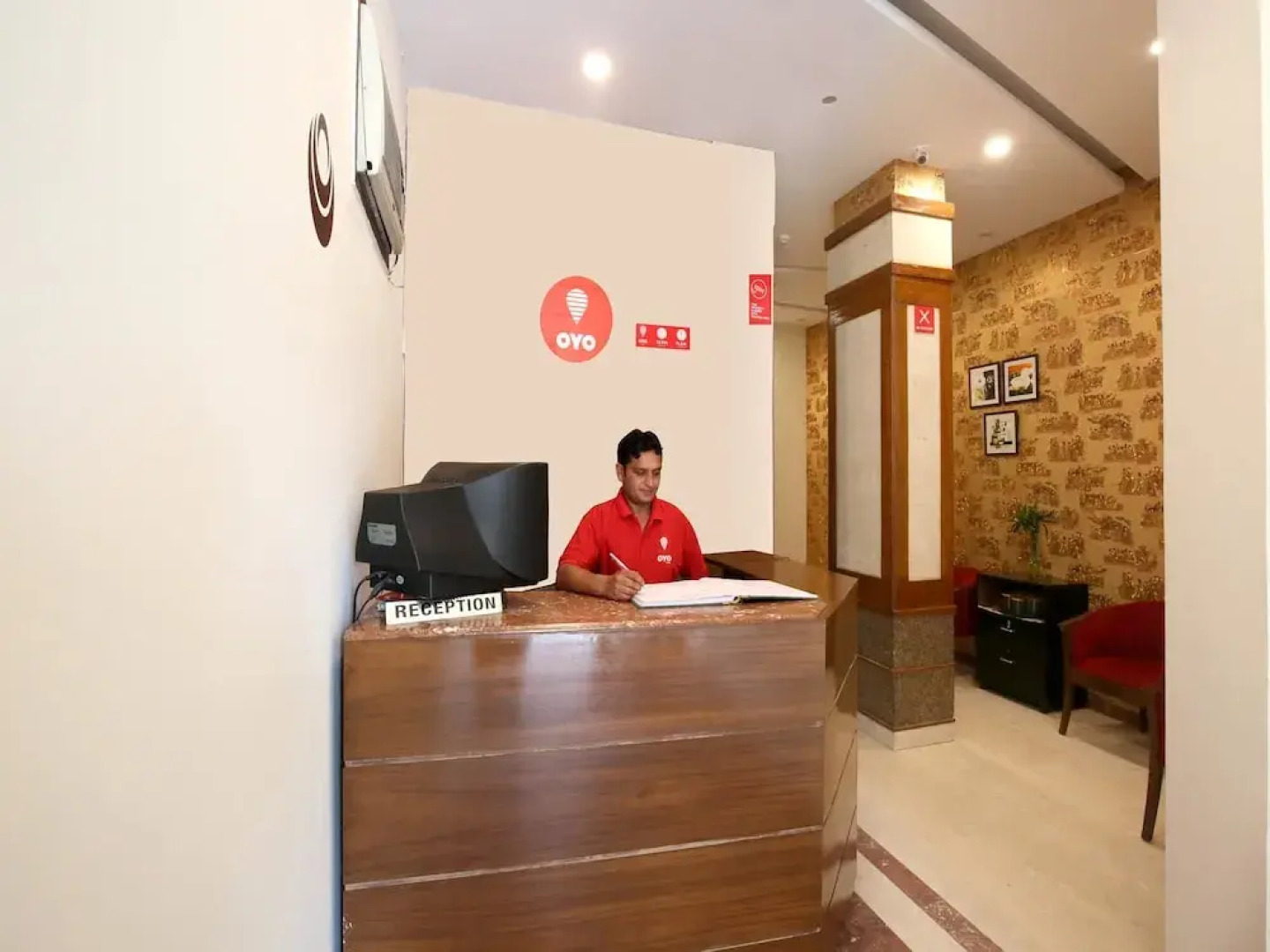 OYO 808 Hotel Alora