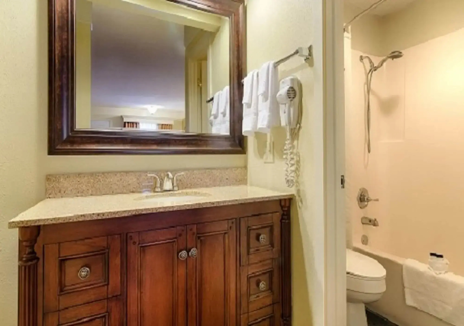 The Smokehouse Lodge and Cabins