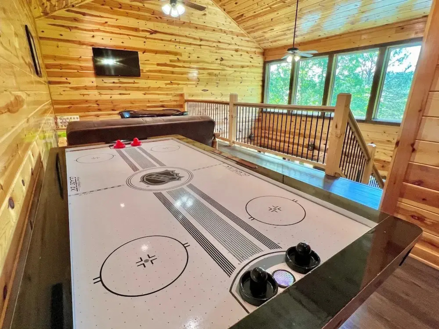 South Side Serenity 2 Bedroom Cabin by RedAwning