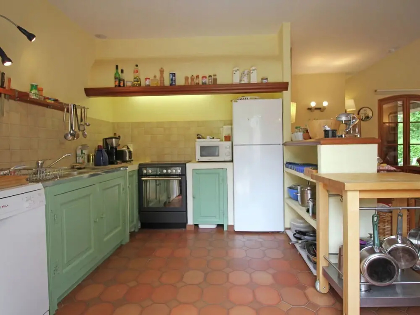 Family Friendly Villa With Secured Private Pool and Beautiful Nature Garden, 1.5 km From Seillans