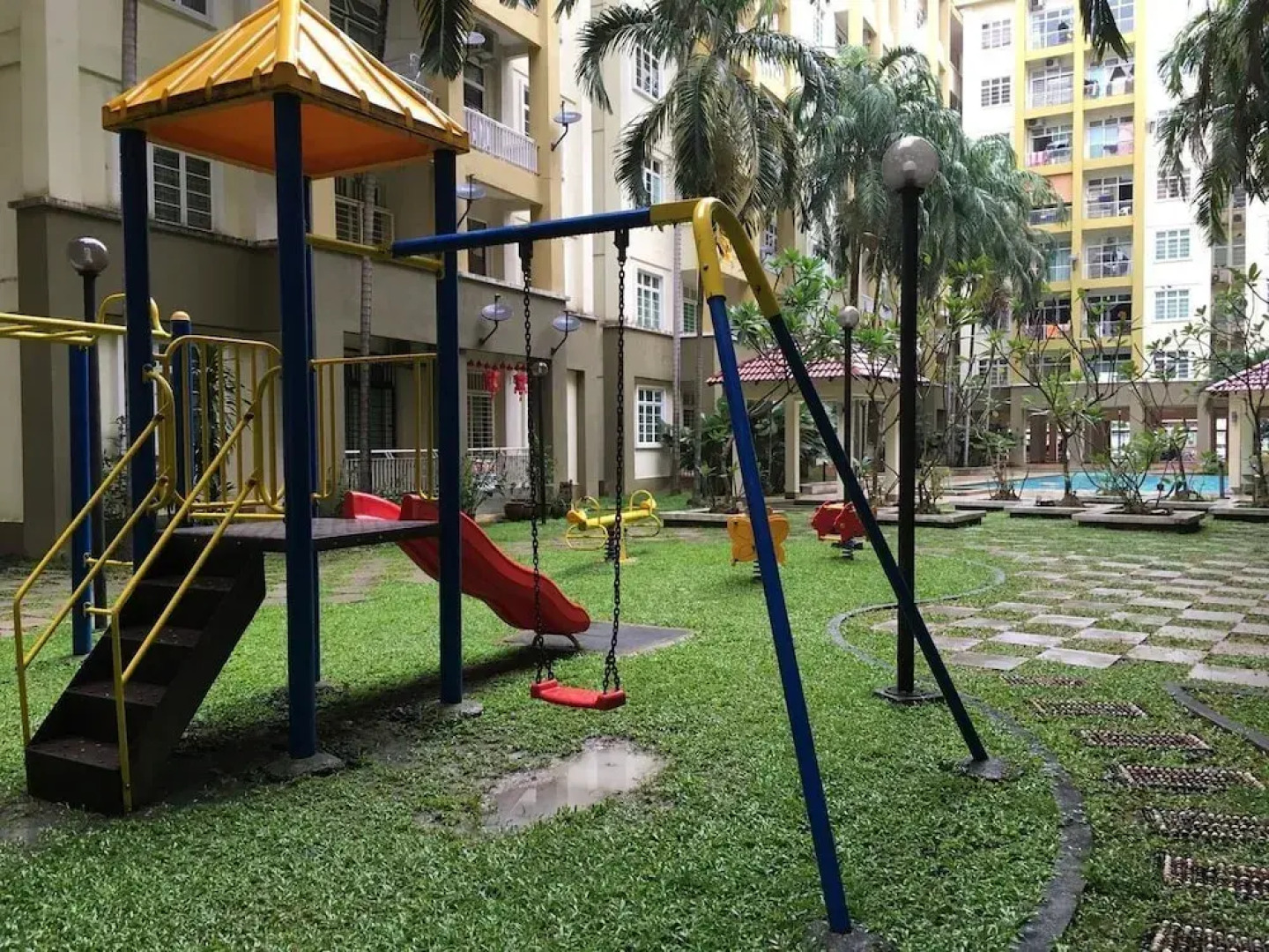 Stay 707 with pool view