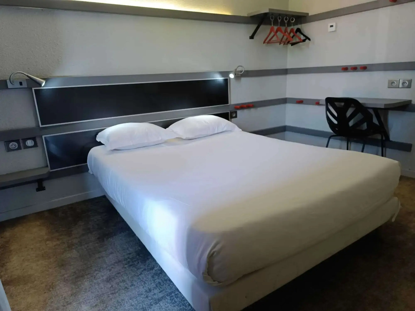 Enzo Trappes by Kyriad Direct