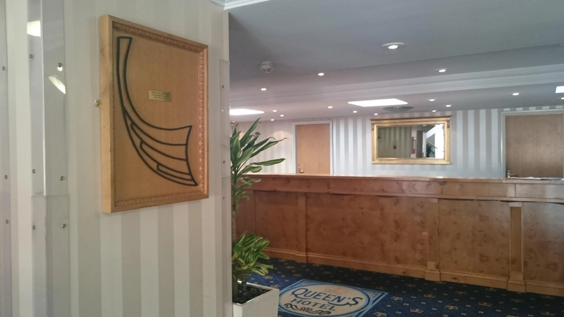 The Queens Hotel & Victoria Cloisters