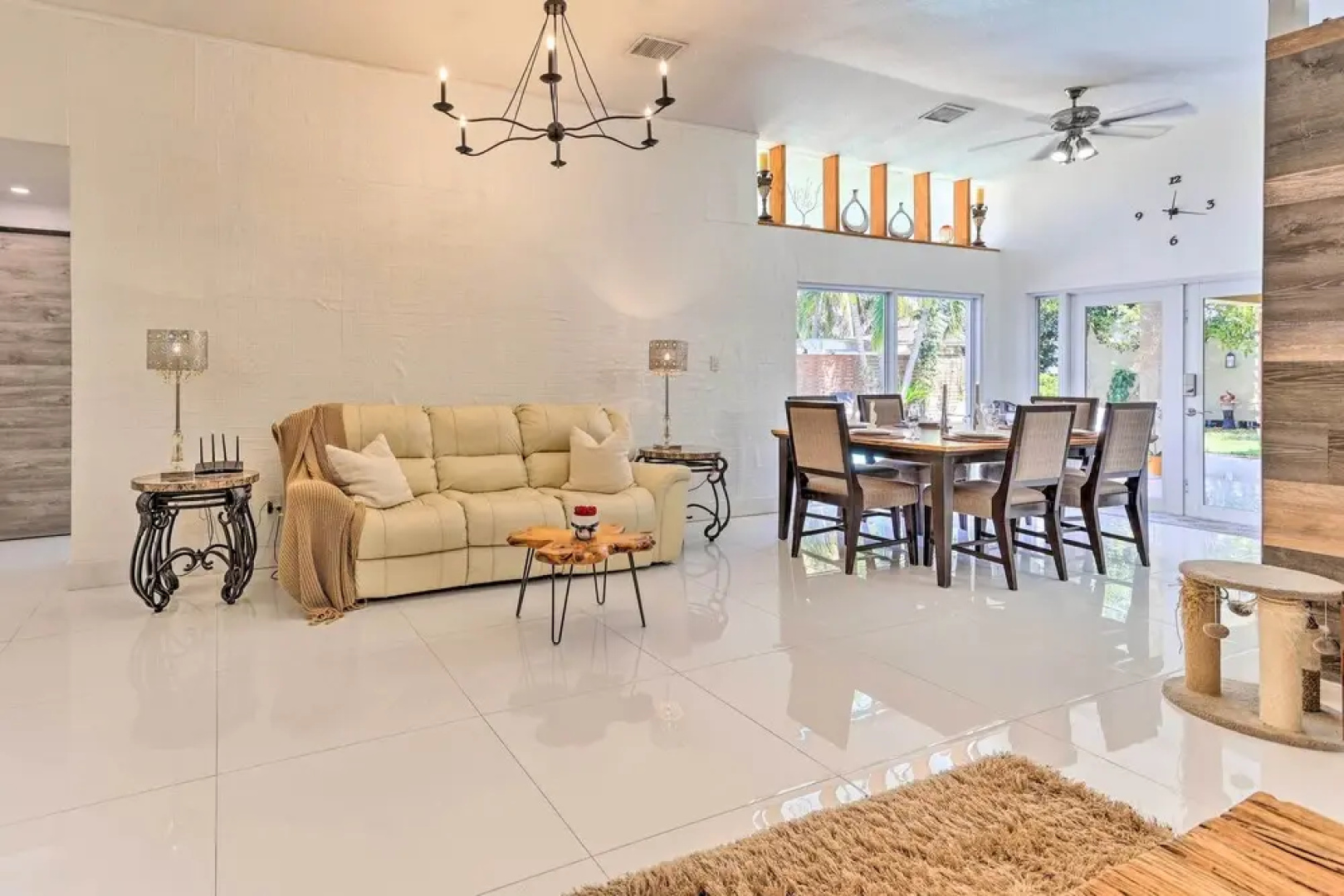 Sunny Miami Retreat - Pool, Patio & Gas Grill!