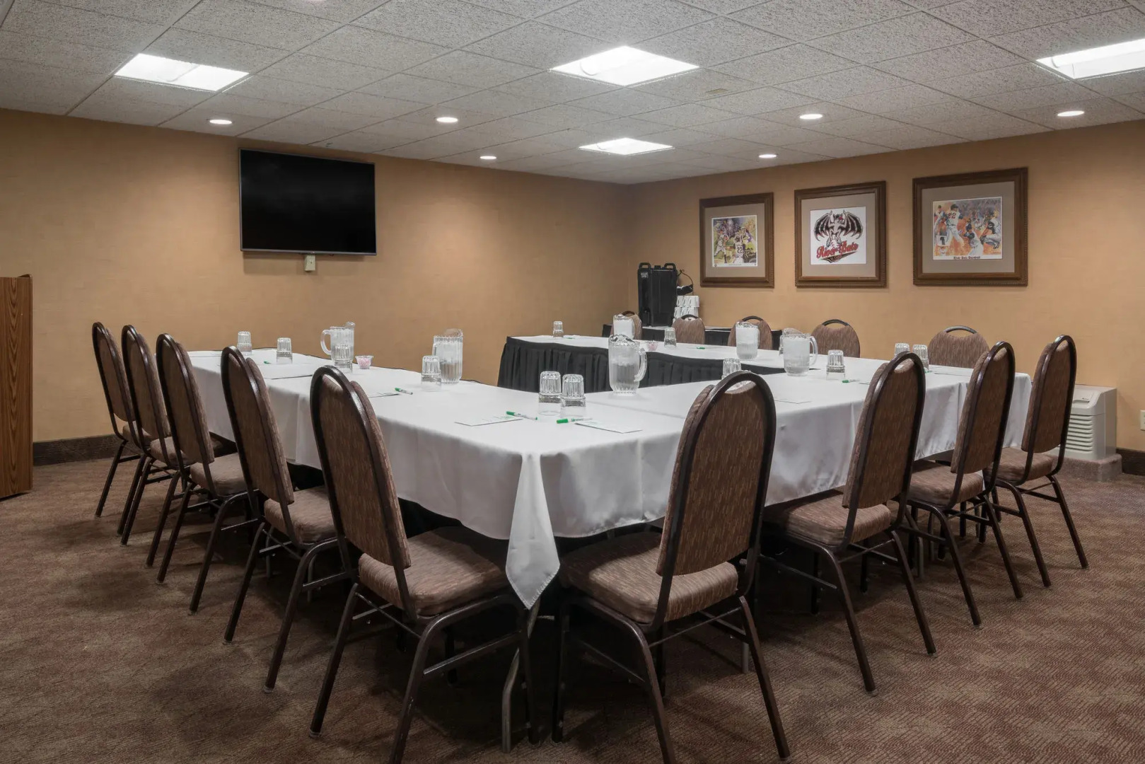 Holiday Inn & Suites St. Cloud by IHG