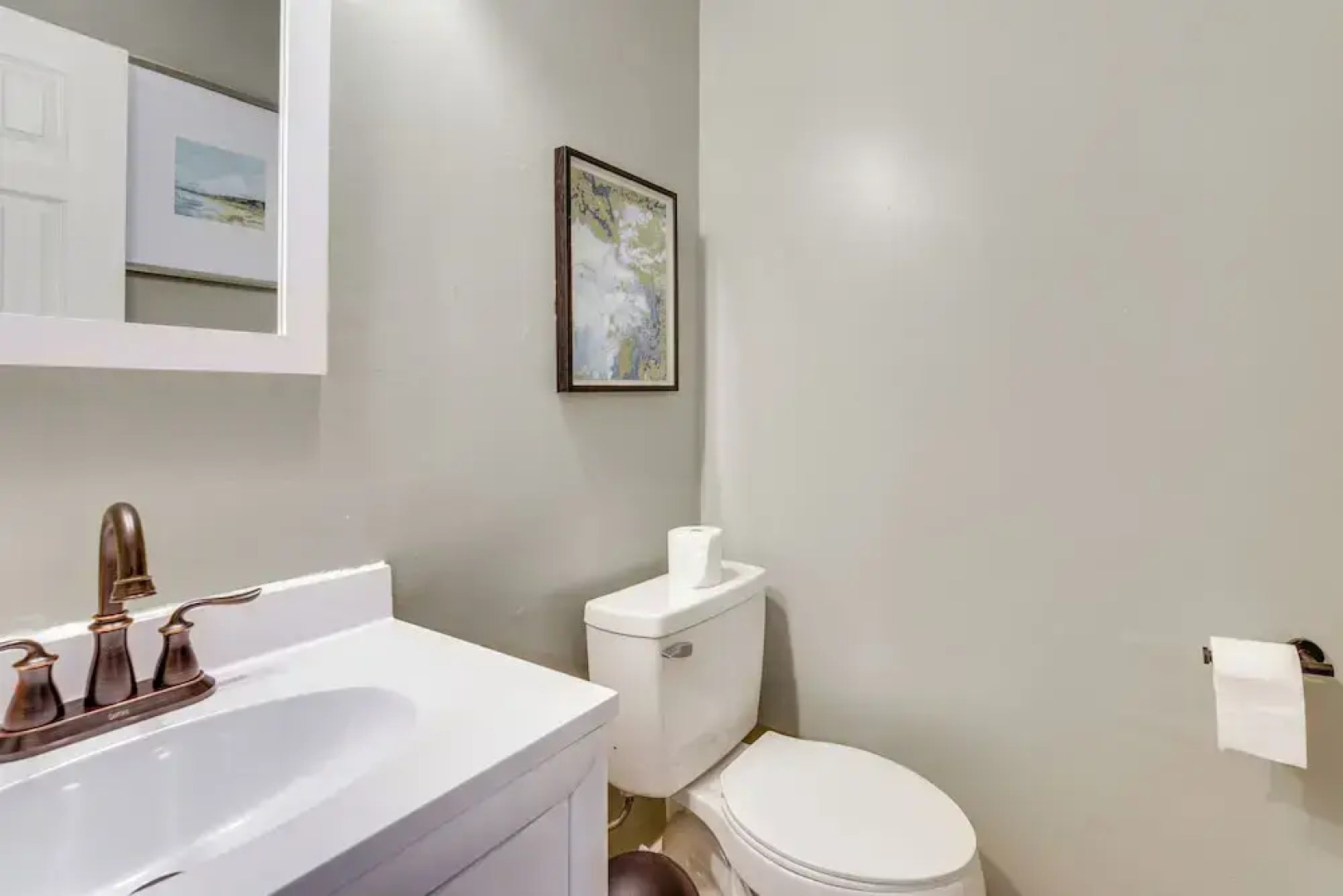 Beaver Lake Home ~ 8 Mi to Downtown Rogers!