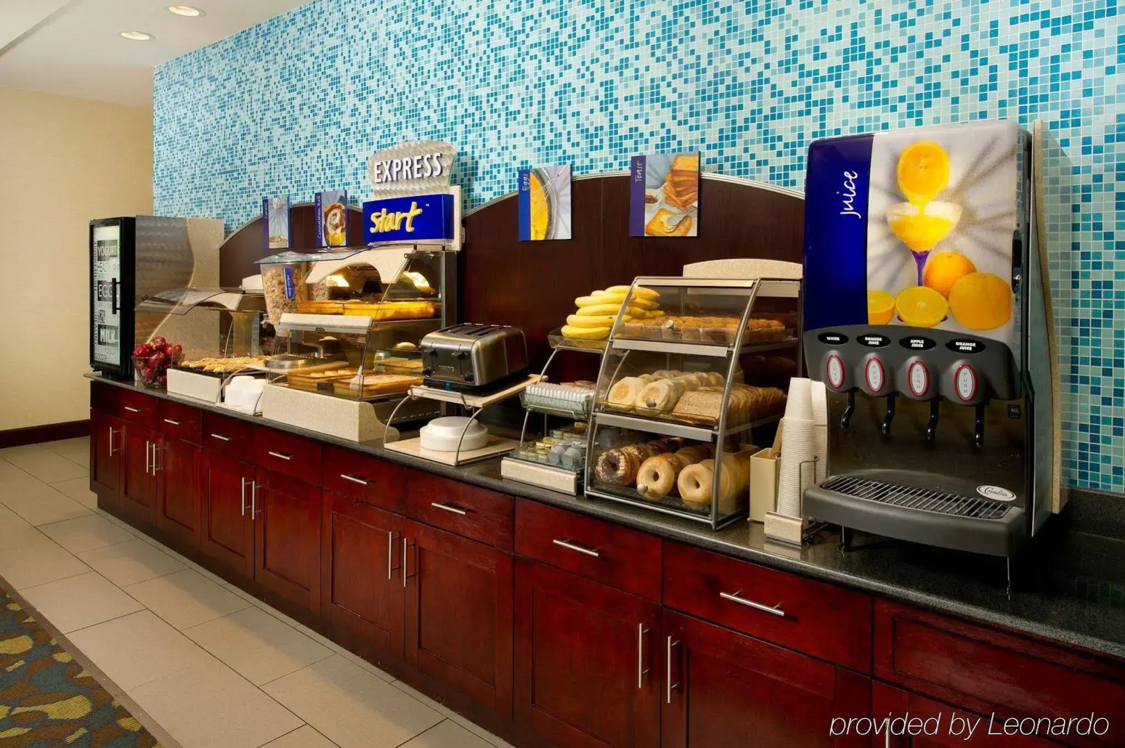 Holiday Inn Express Hotel & Suites Tullahoma by IHG