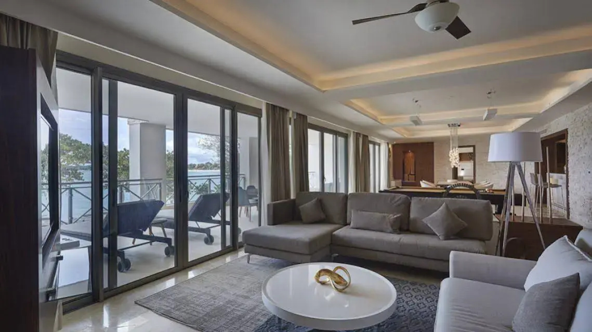 Breezes Grand Resort & Spa