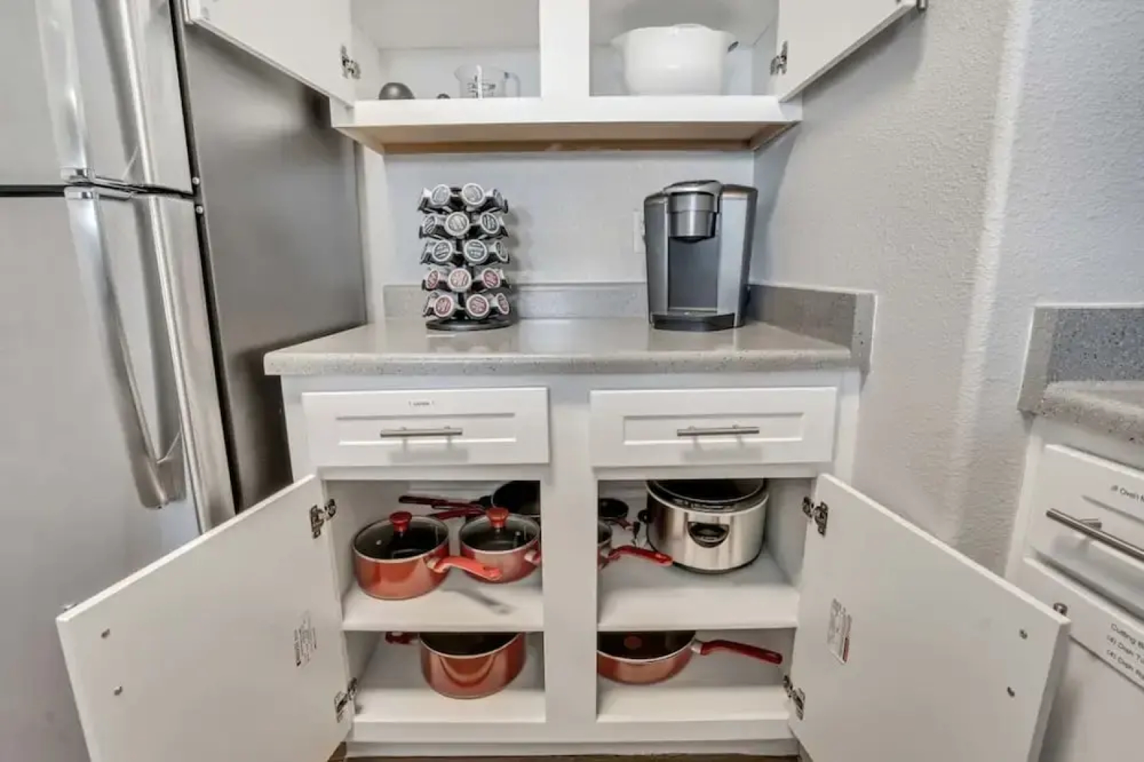 Welcoming 2BR Pool Gym Near Hill AFB Lagoon