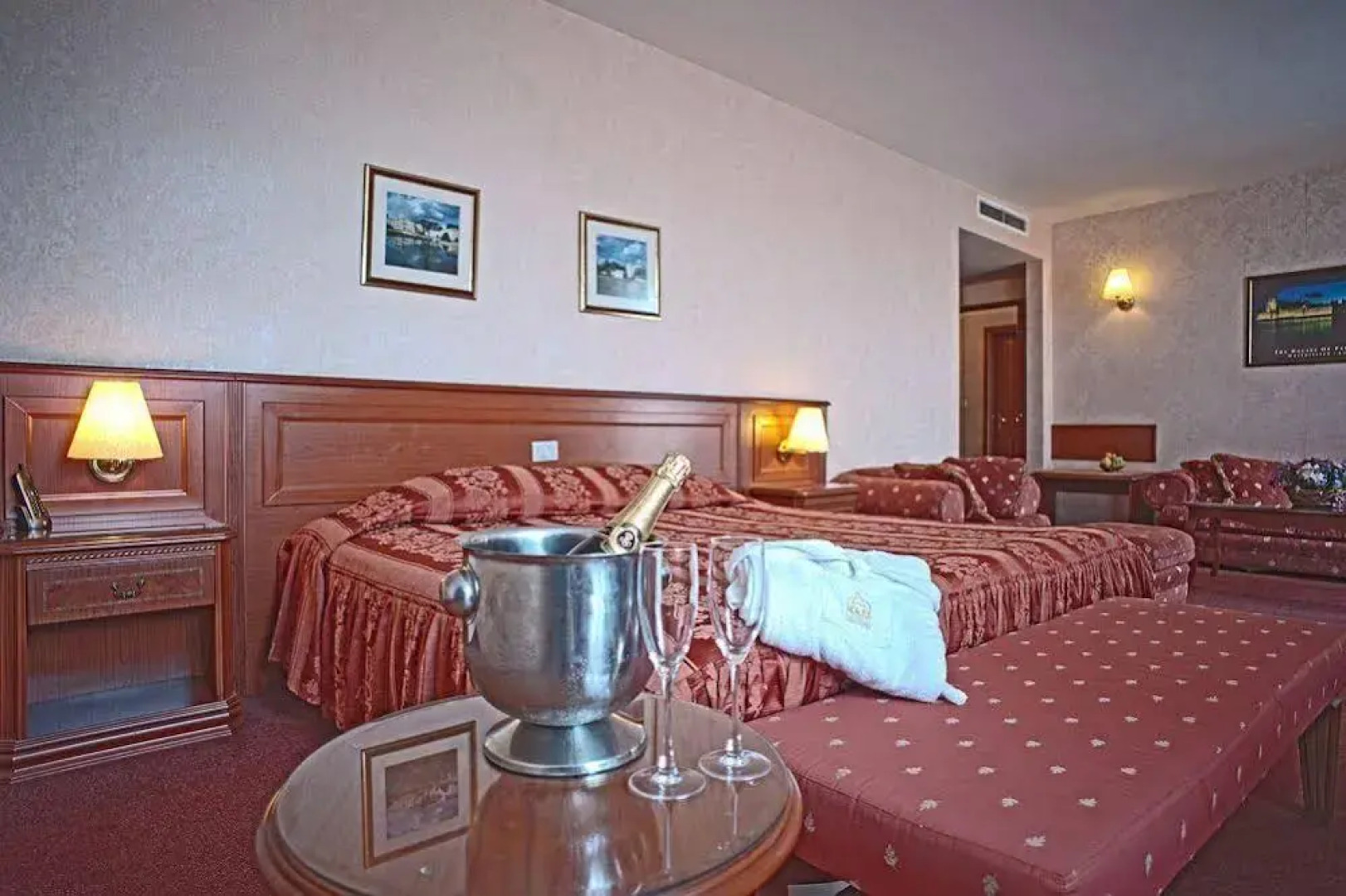 Maxi Park Hotel & Spa