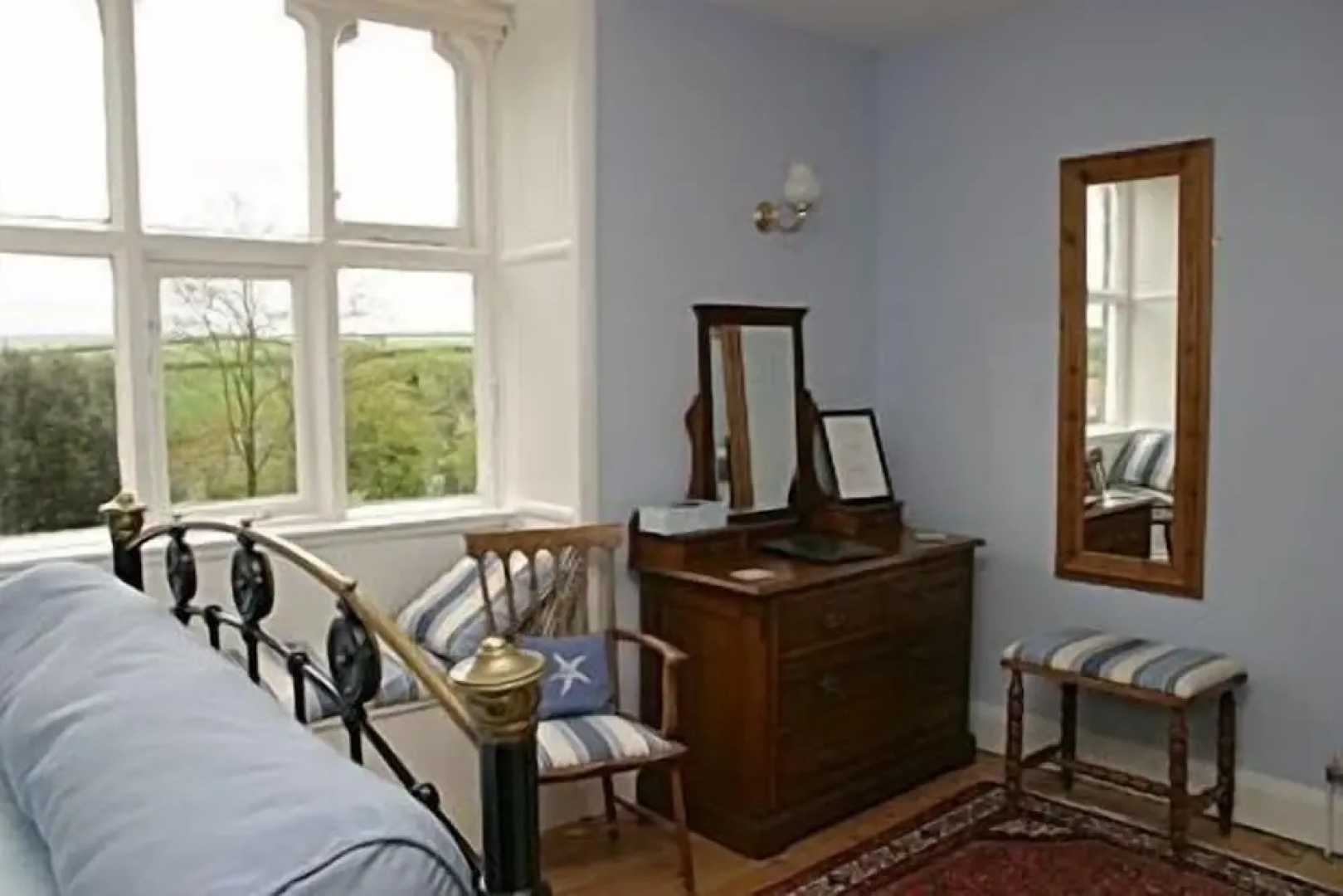 Molesworth Manor
