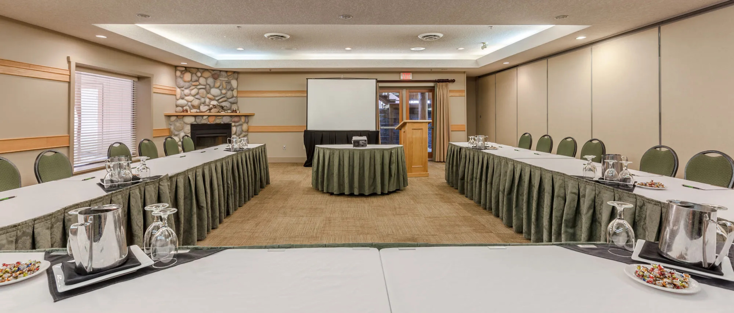 Tigh-Na-Mara Seaside Spa Resort