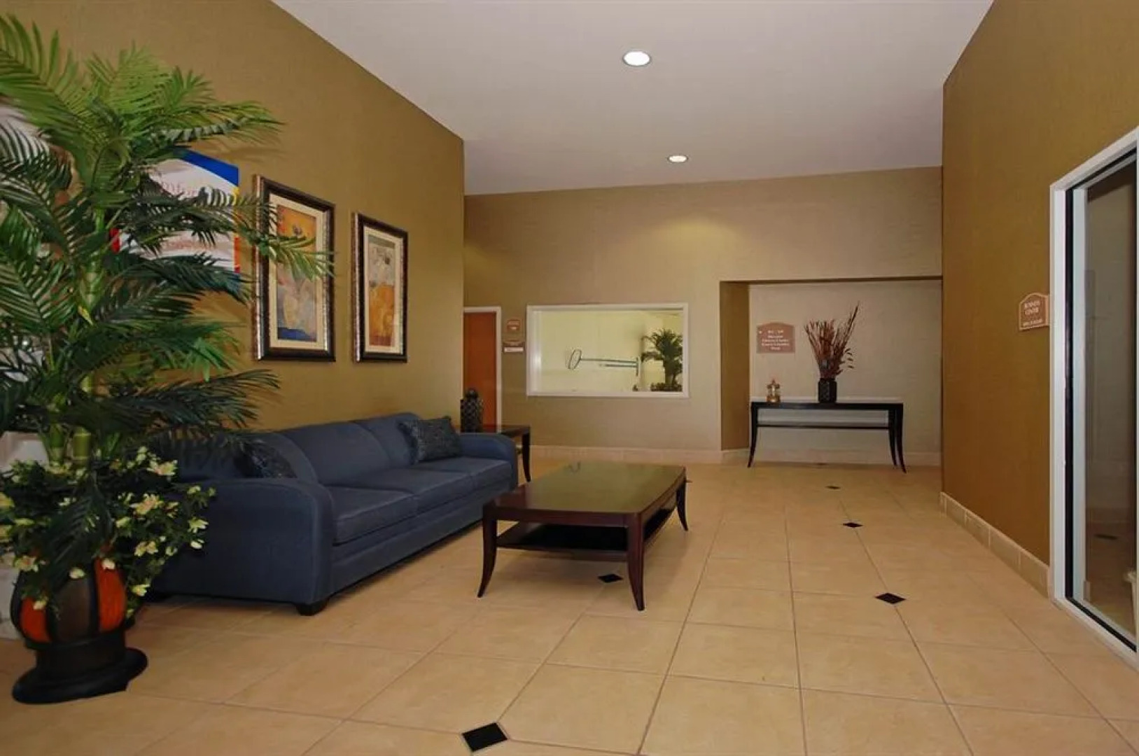 Comfort Inn & Suites