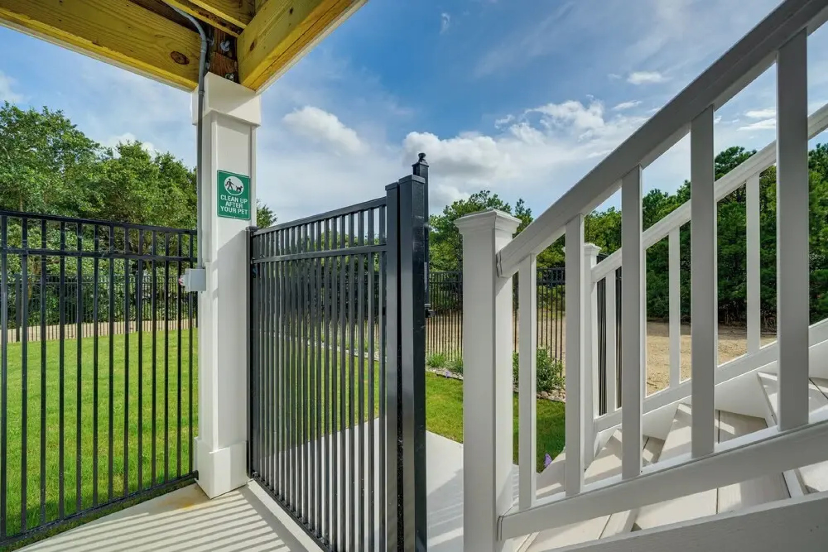 Walk to Beach: Southern Shores Retreat w/ Hot Tub