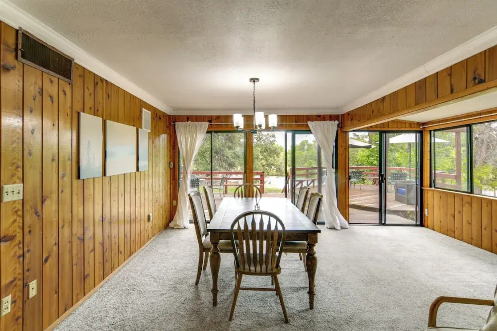 5 Mi to Lake Oroville: Huge Riverfront Home!