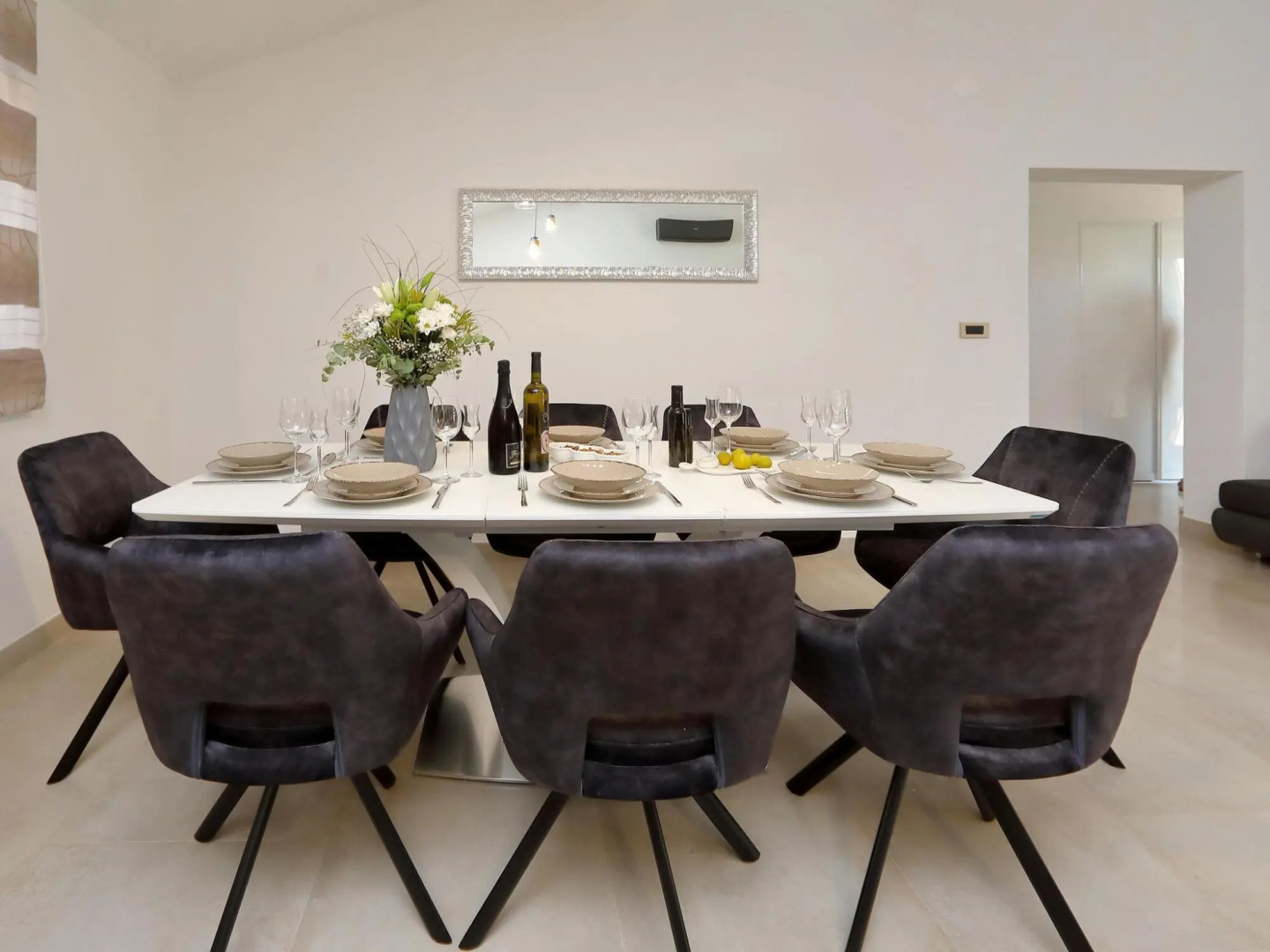 Amazing villa with pool and sea view surrounded by nature