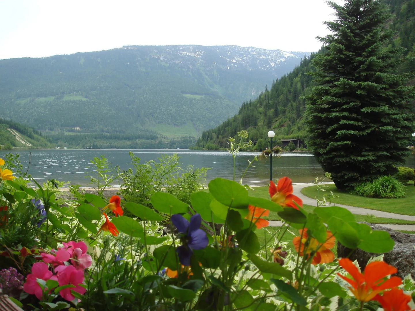 Three Valley Lake Chateau