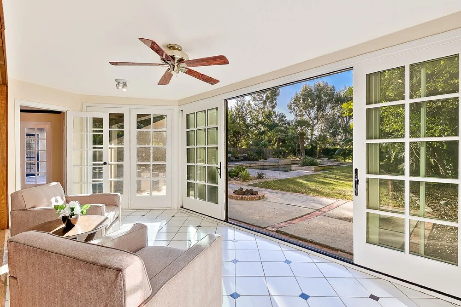 5BDRM Villa Via Mil Cumbres