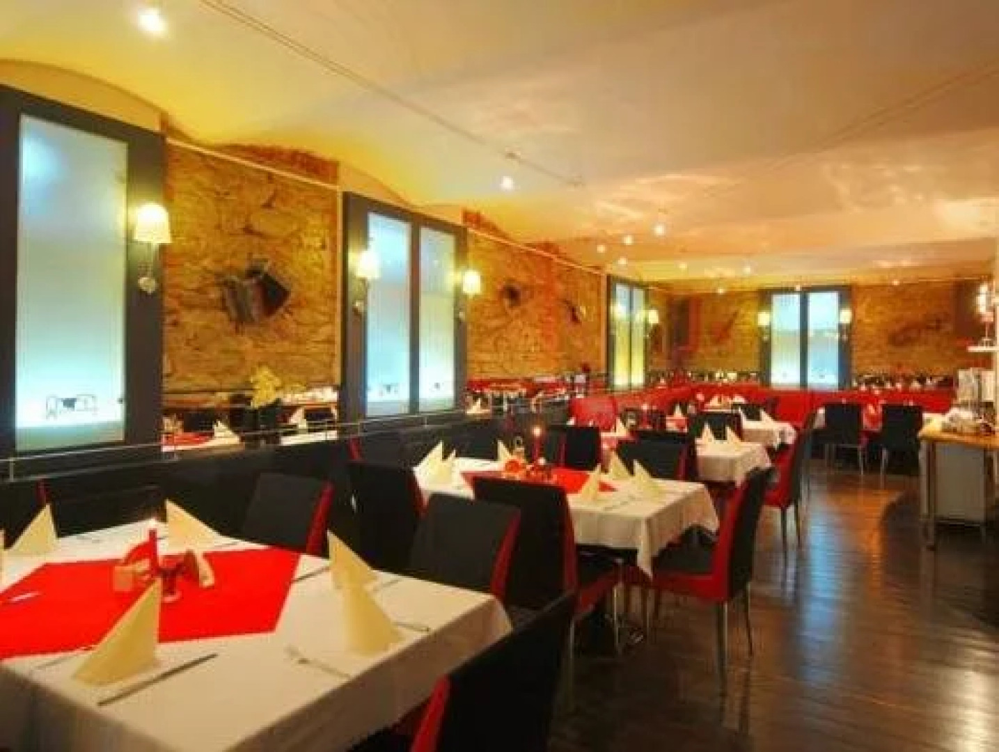 Atrium Hotel-Restaurant