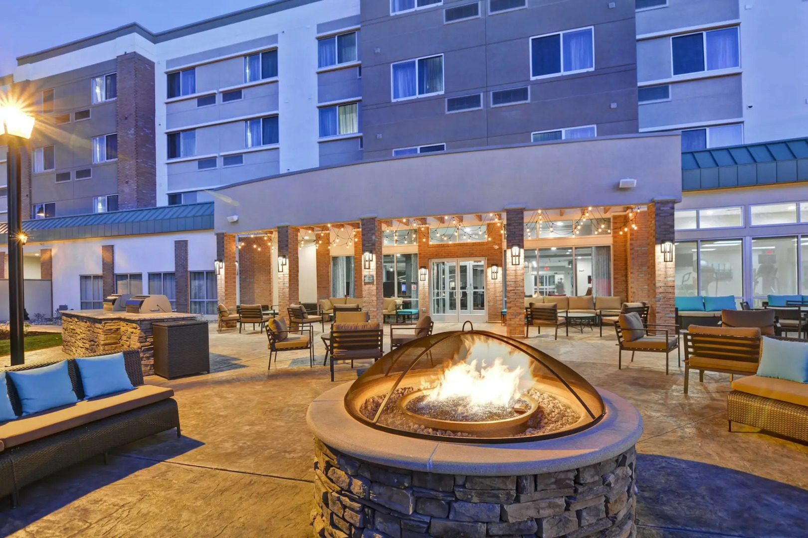 Courtyard by Marriott Long Island Islip/Courthouse Complex