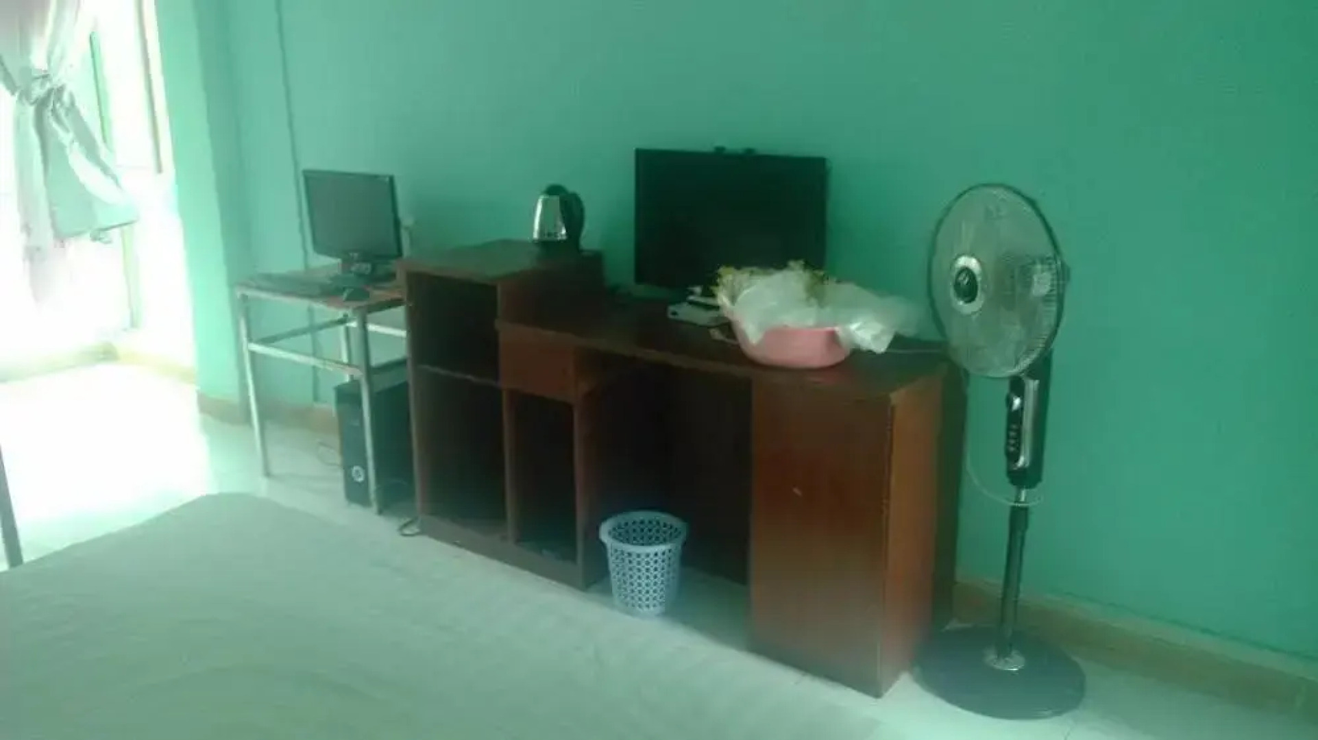 Wuzhishan Baolong Hotel