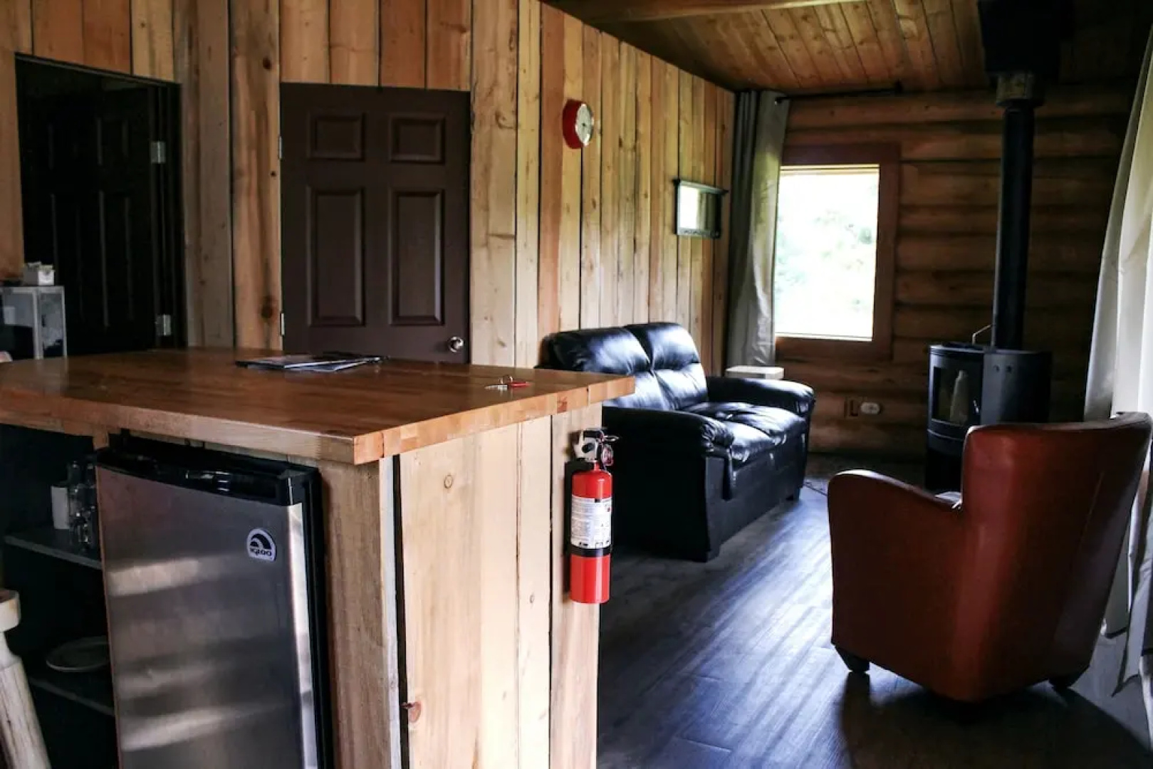 Rock Lake Lodge