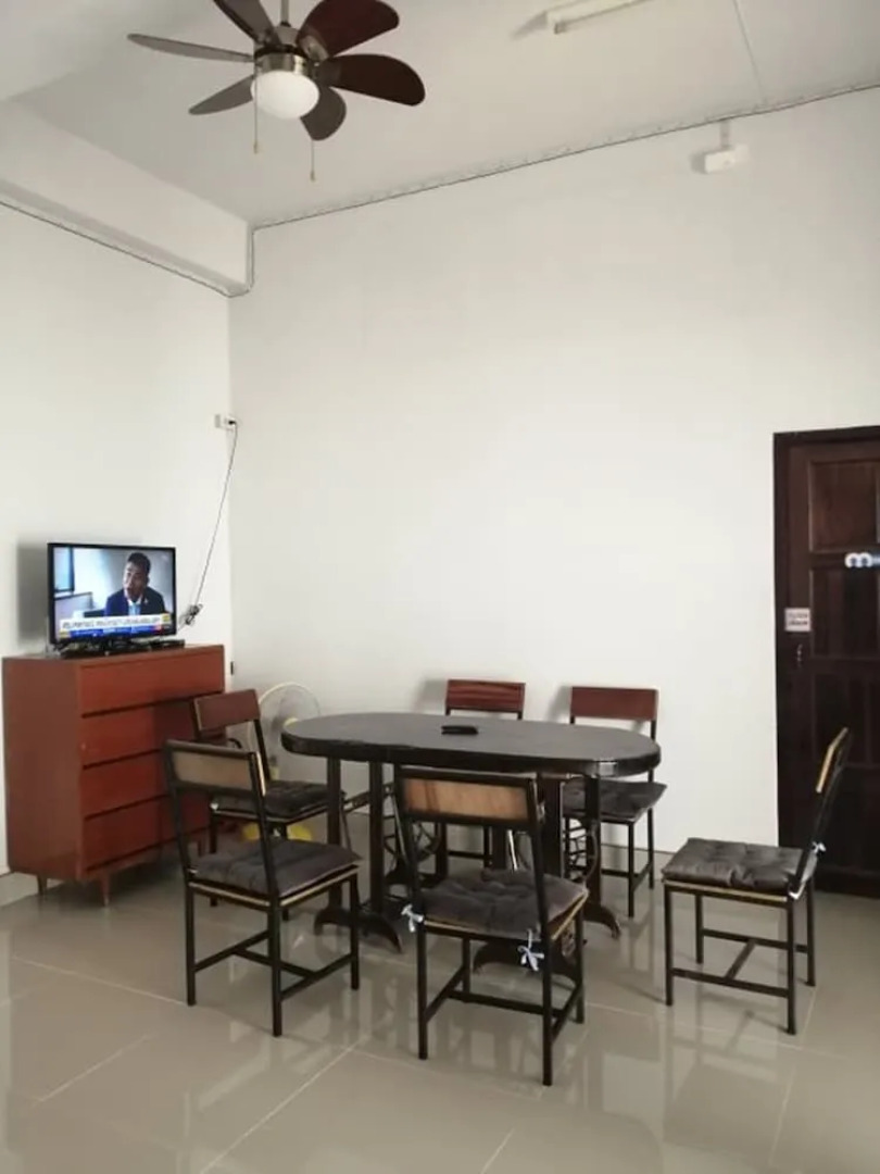 CHO Hostel and Sleep Box - Adults Only