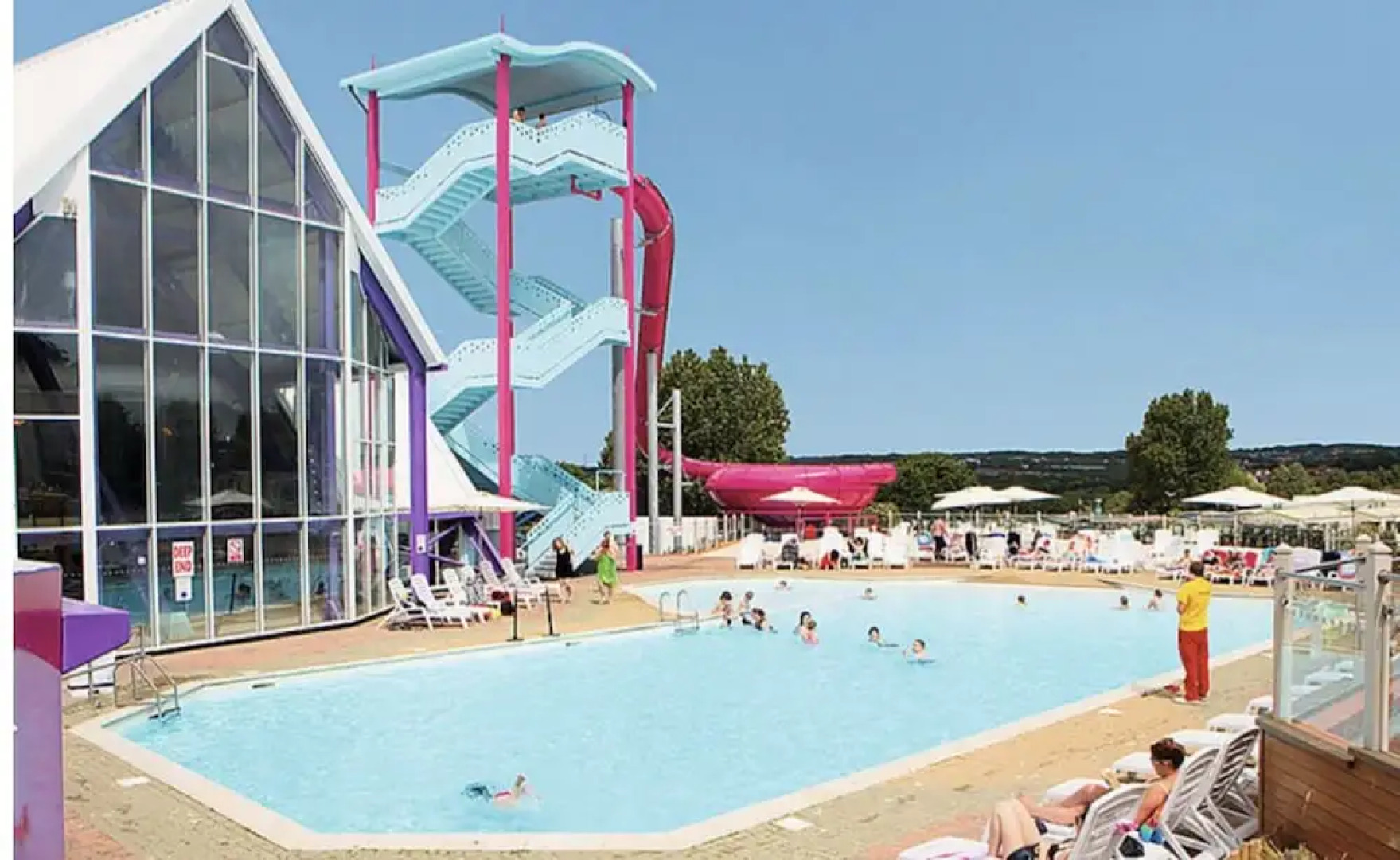 Comfortable 3-bed Caravan - Combe Haven