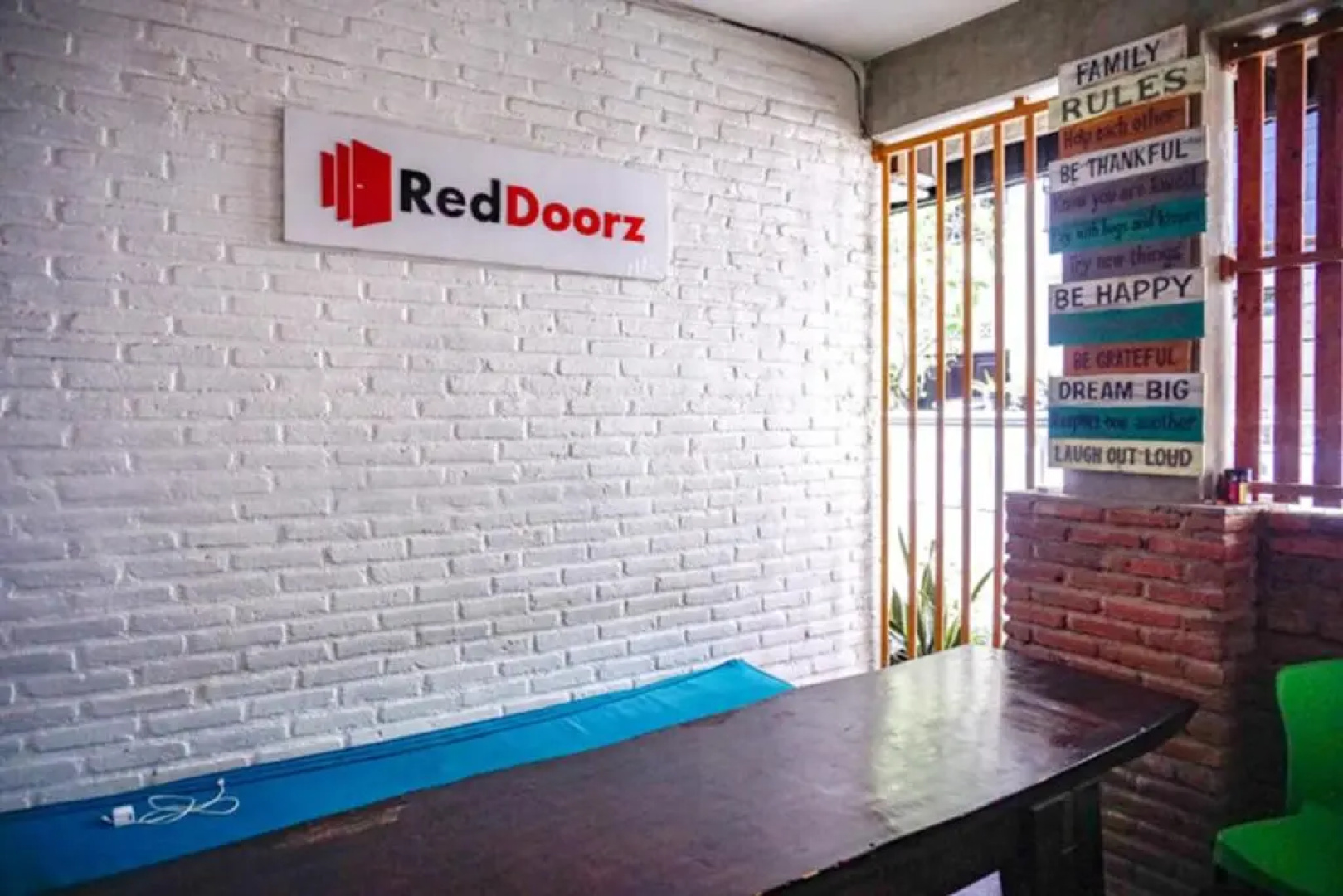 RedDoorz Hostel near Lippo Mall Kuta