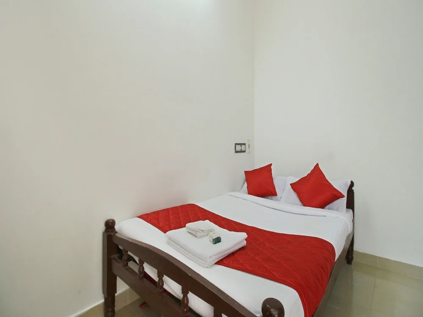 OYO 11957 Home Compact 2BHK Auroville