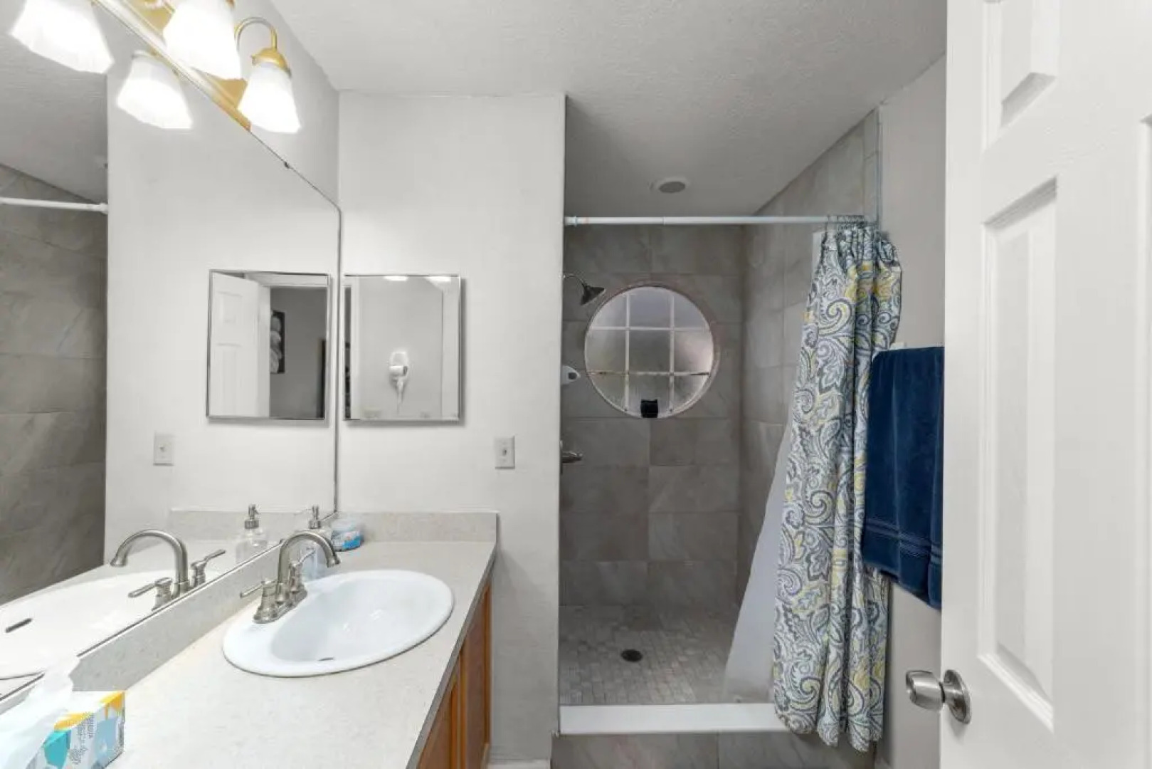 Mickey's Backyard Neighbor!