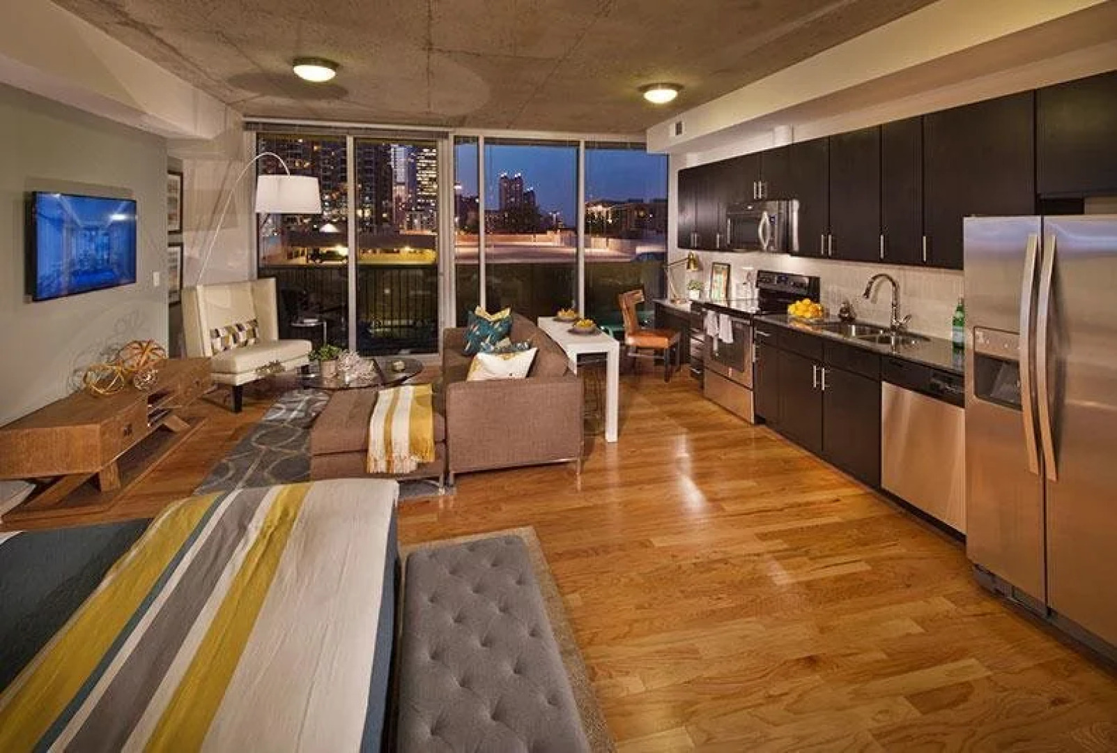 Oakwood 100 6th Street Ne