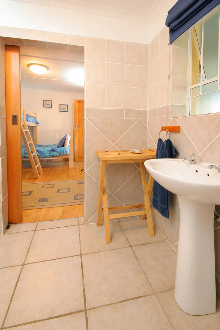 Aquarius Bed And Breakfast