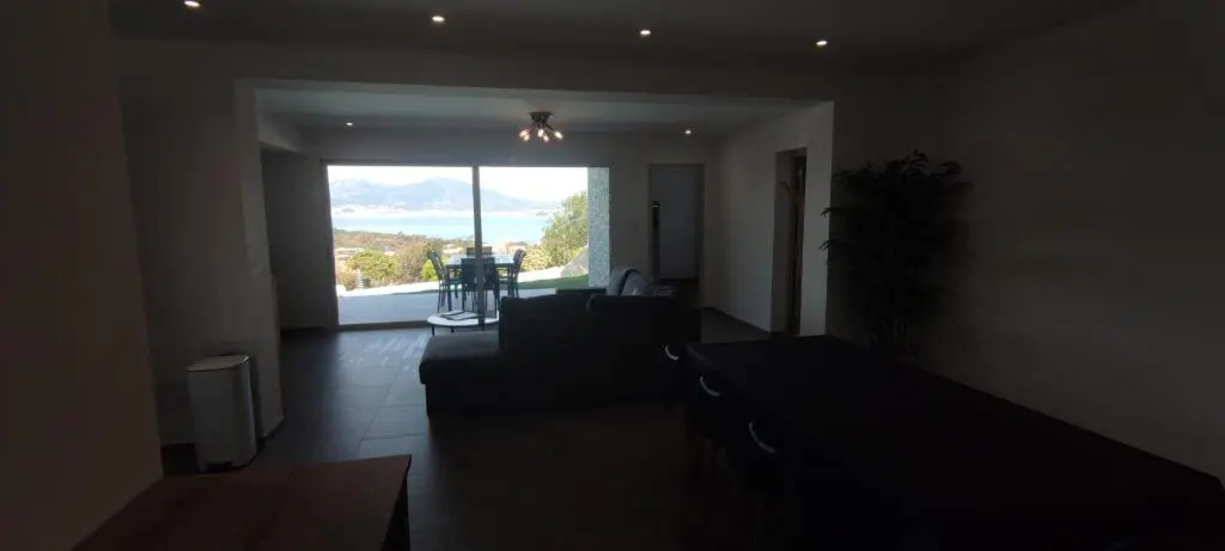 F4 a Porticcio Avec Piscine Et Vue Sur Mer