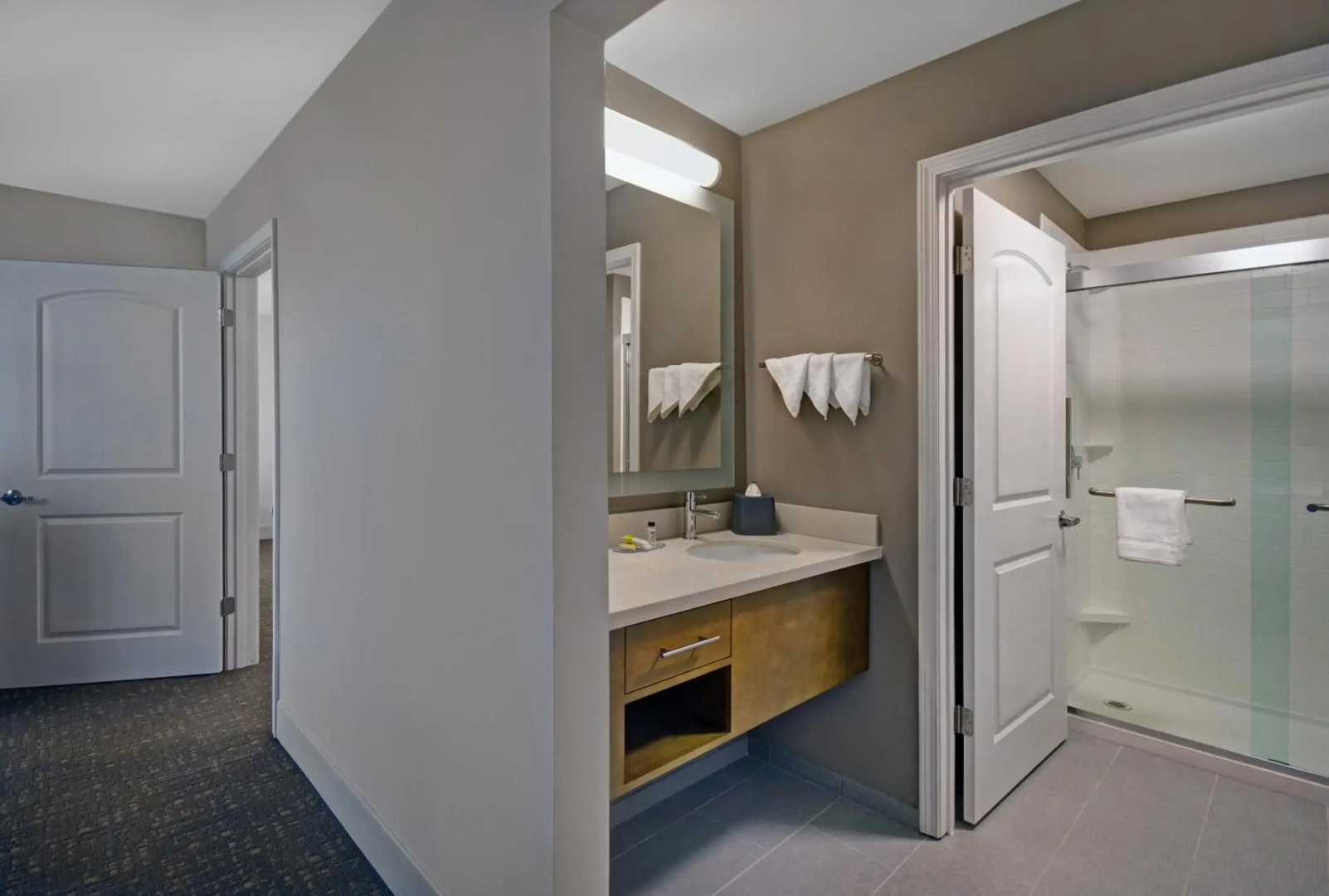Staybridge Suites Sterling Heights - Detroit by IHG