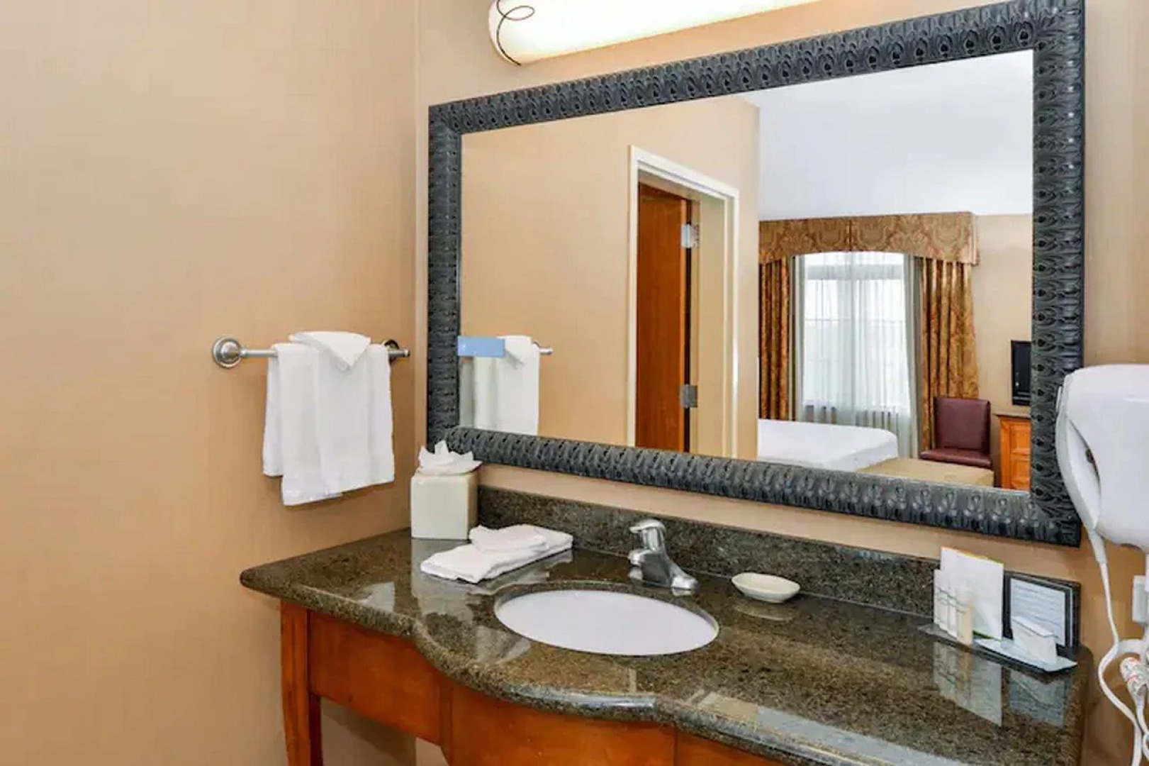 Hampton Inn & Suites Coeur d' Alene