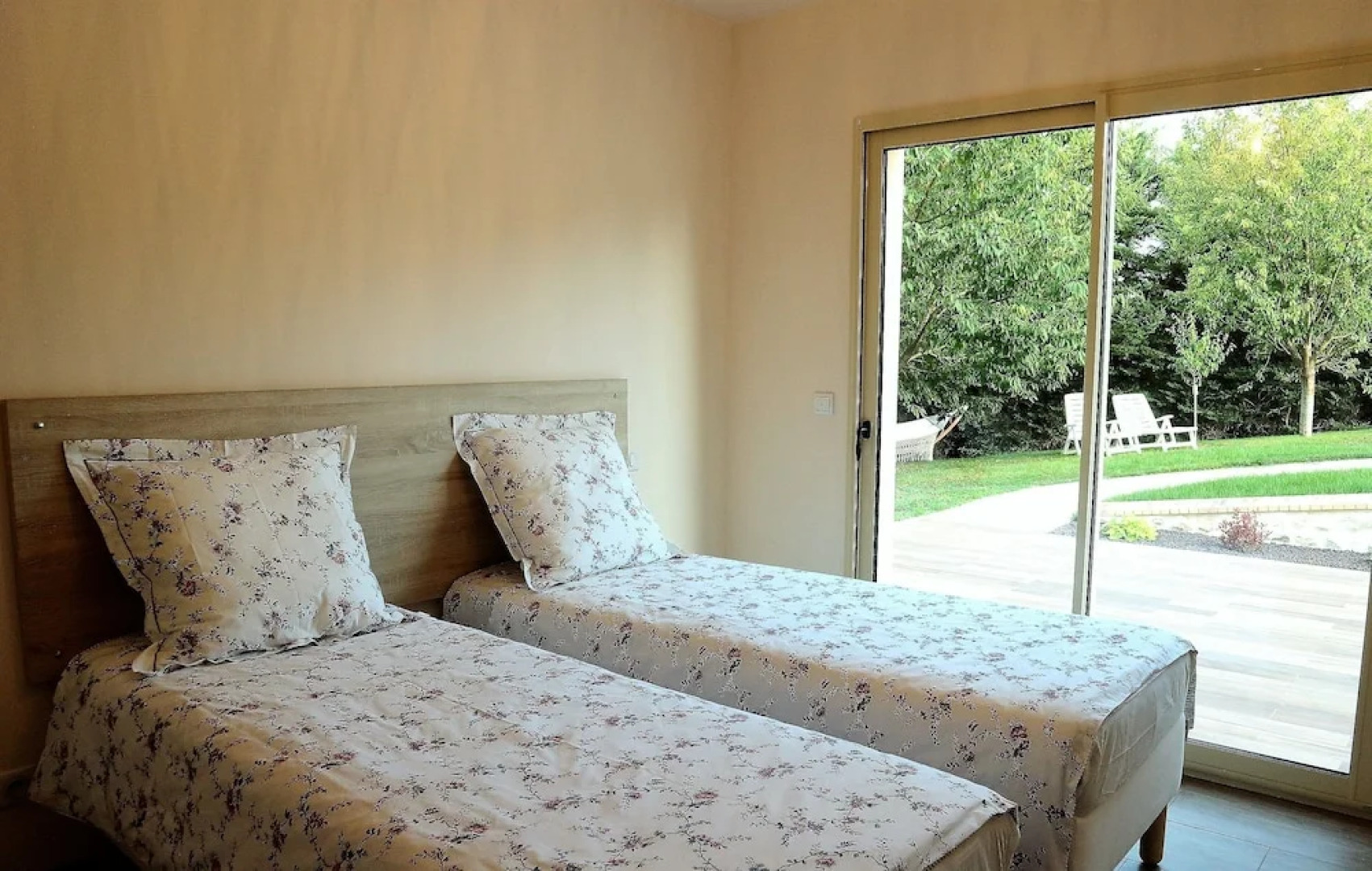 Maison avec piscine intérieure