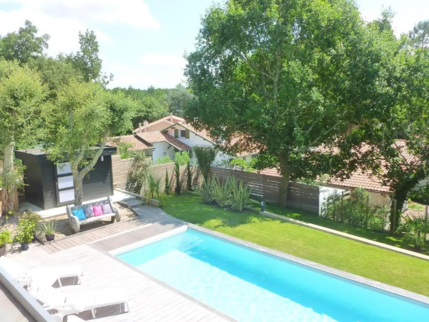 Ref 111 Seignosse, Villa de standing 4 étoiles partiellement climatisée avec piscine chauffée et Wifi au calme sur terrain 1100m2