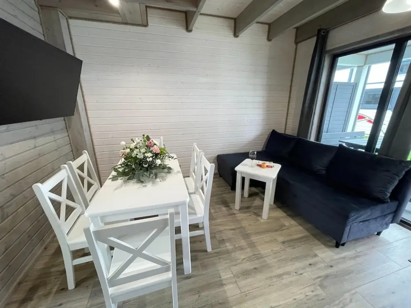 Large Holiday Homes Close to the Beach