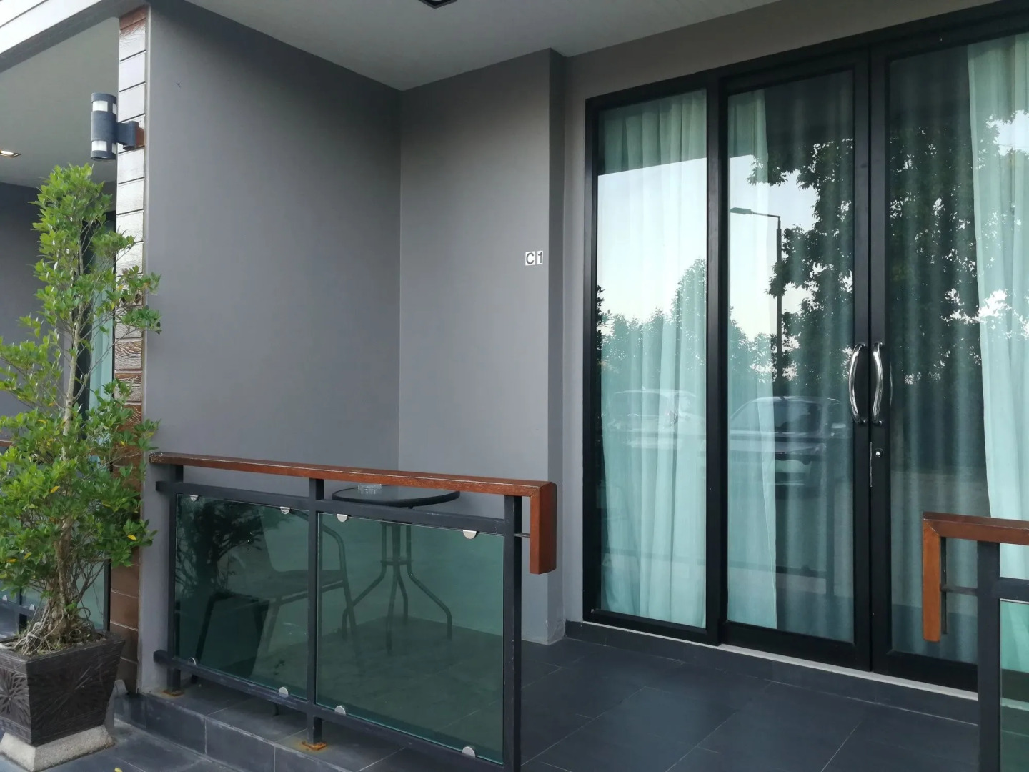 Nutchana Hill Boutique Hotel