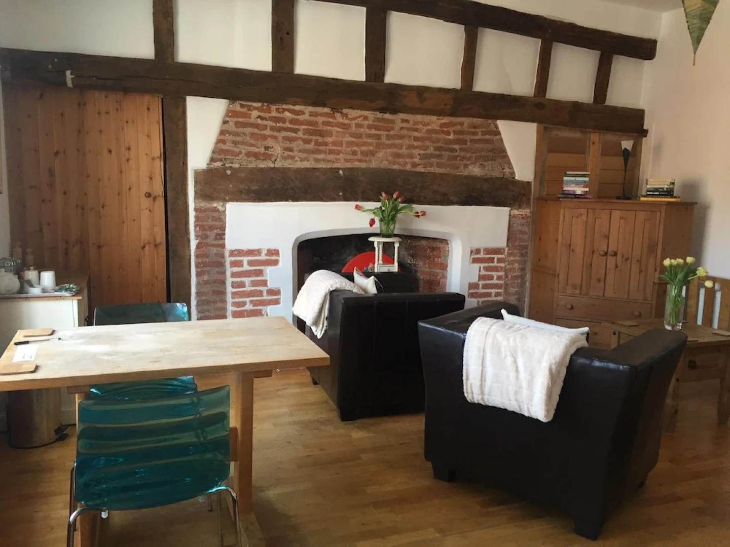 Rooms at no Three, Chameleon House