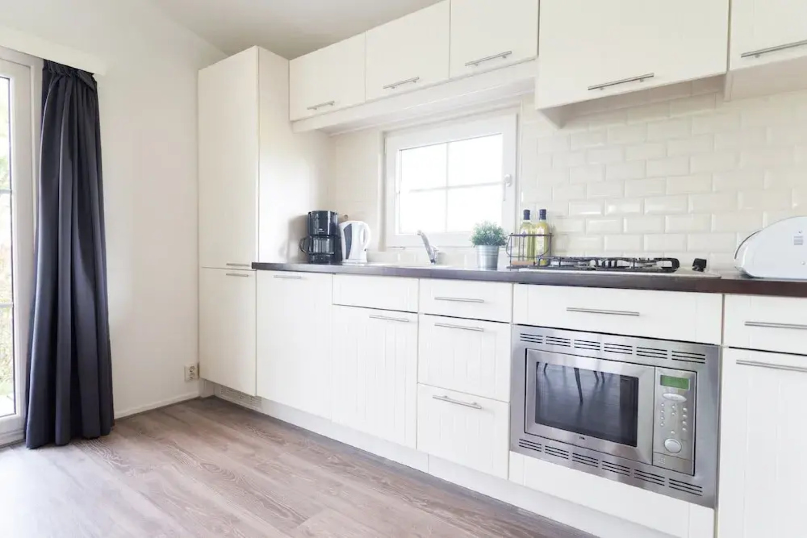 Detached Light Chalet With Dishwasher not far From Hoorn