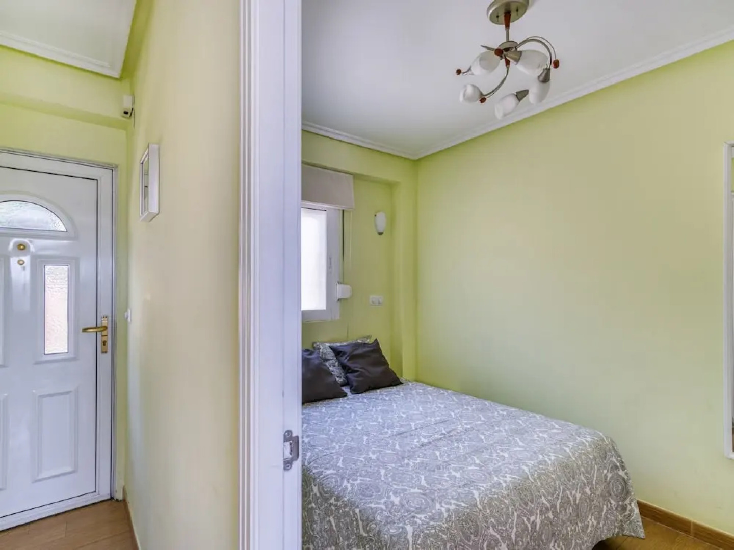 Nice Apartment With Spacious Terrace and Beautiful Views of the Atlantic Ocean