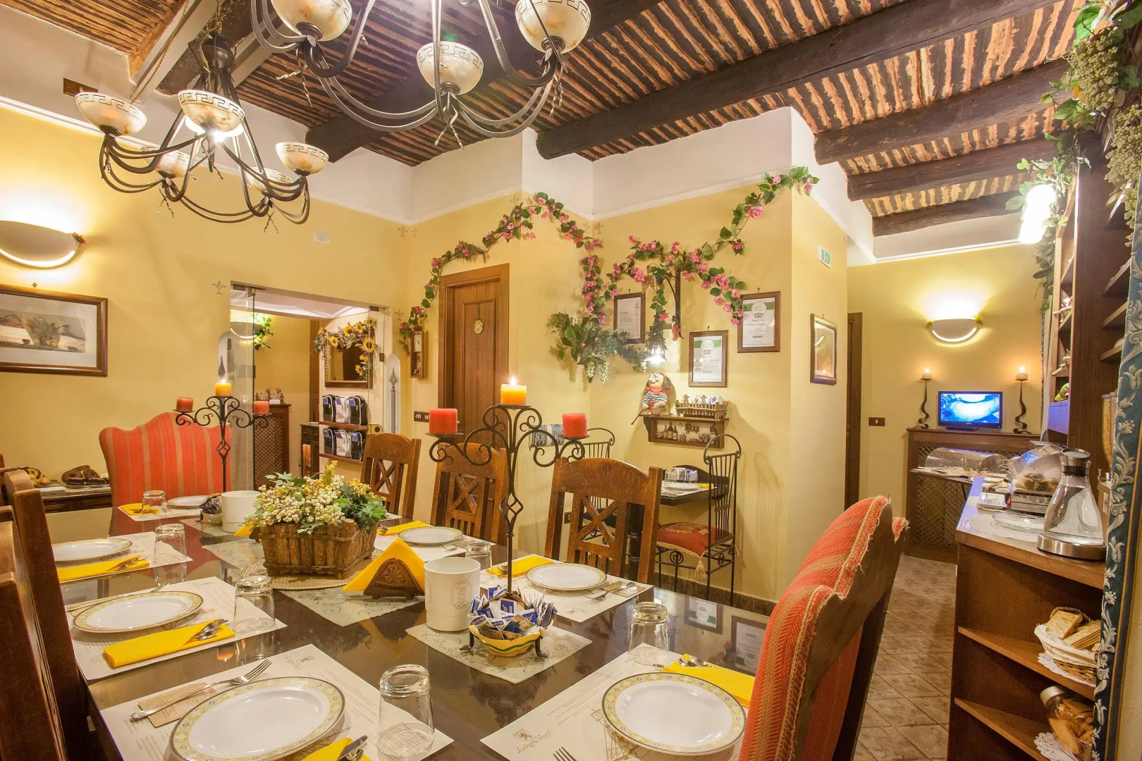 Alloggio dei Vassalli, In the Heart of the Historic Center