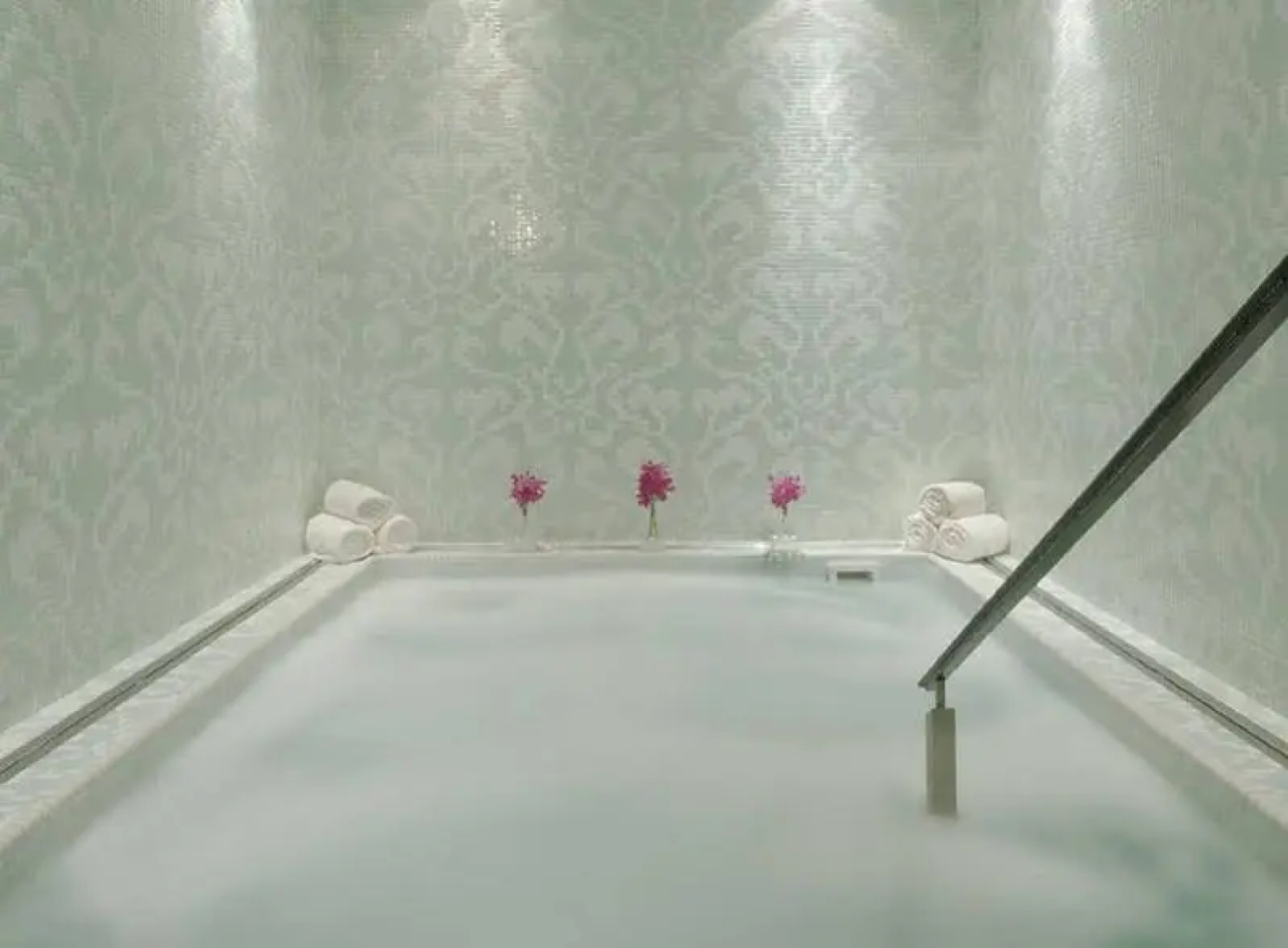 Waldorf Astoria Chicago