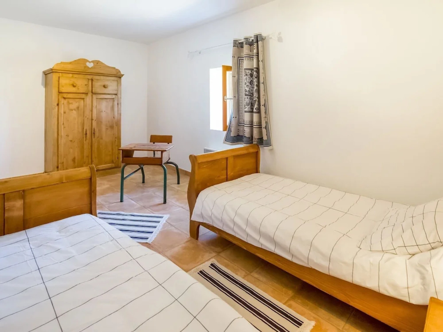 Charming Holiday Home In Montclus with Terrace