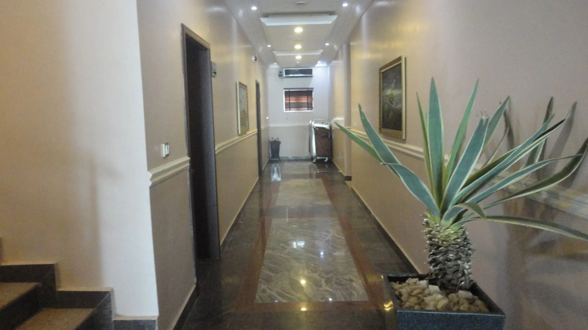 Caesar's Court Hotel and Suites