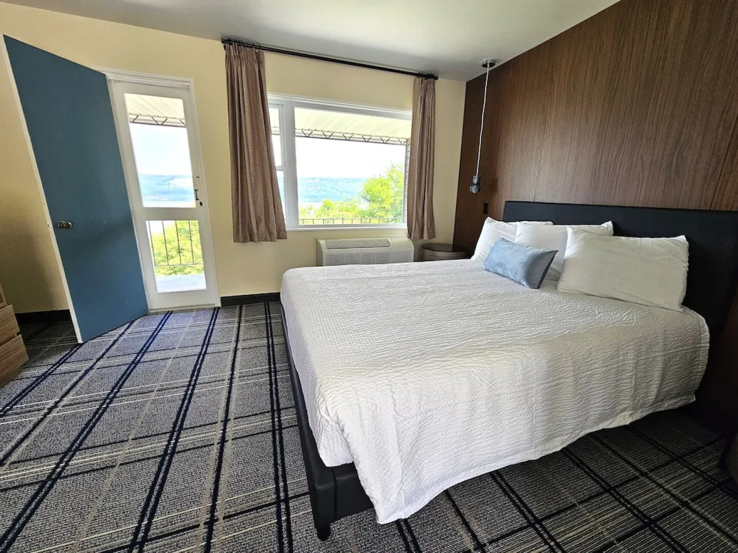 The Hotel Laurel at Seneca