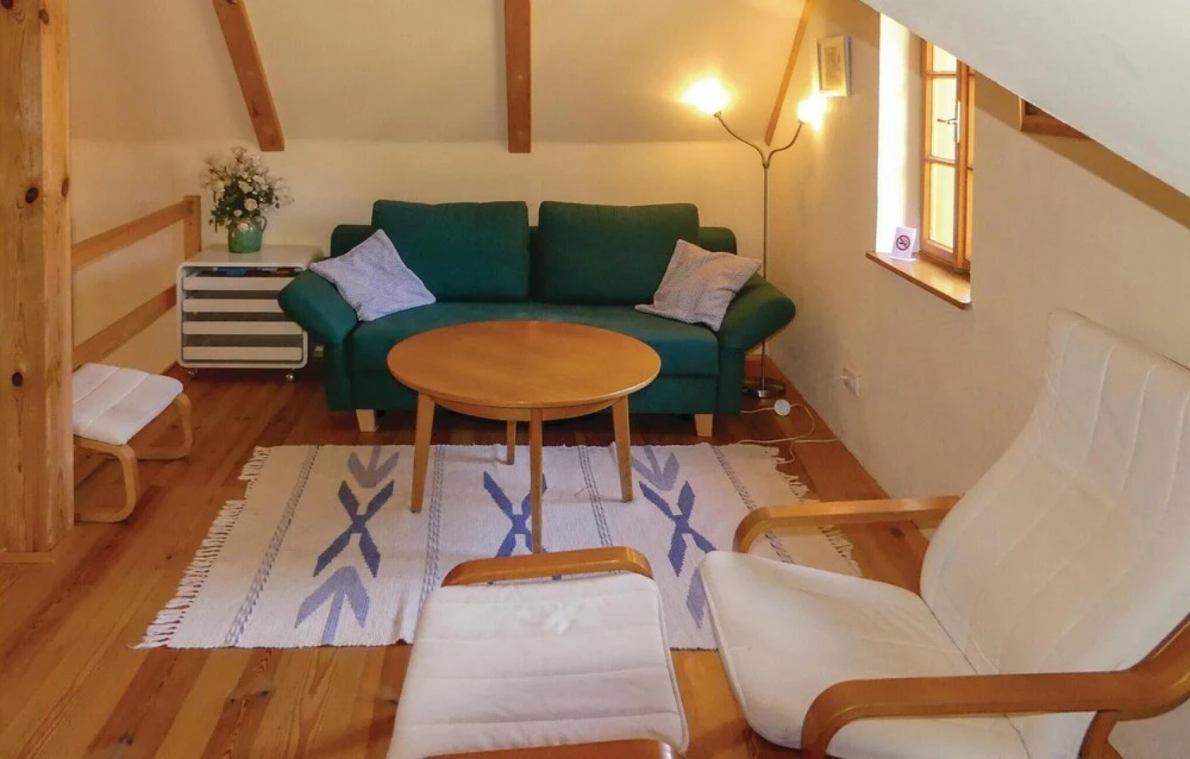 Stunning Home in Gaas With 2 Bedrooms