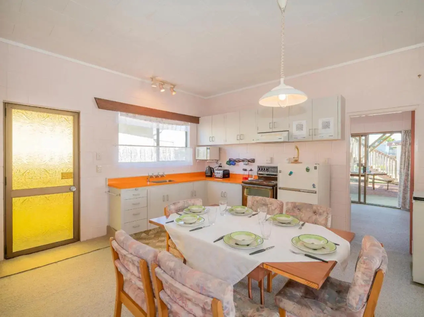 Cosy at Cooks - Cooks Beach Downstairs Holiday Unit